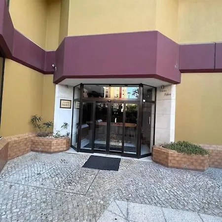 Big Private W Bathroom Oeiras